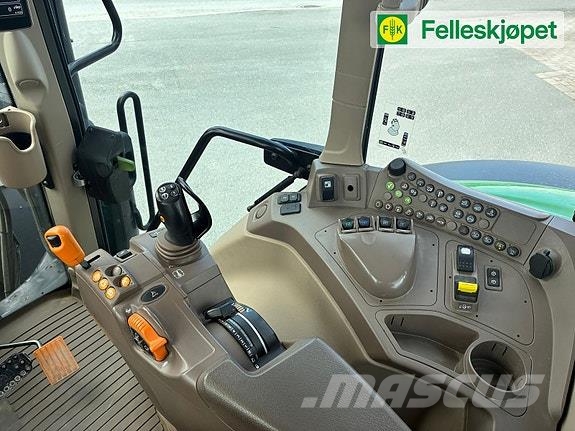 John Deere 6155M med Ålø laster Traktorer