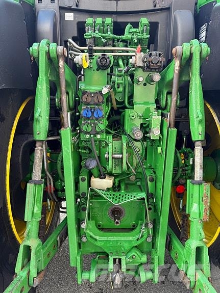 John Deere 6155R Tractoren