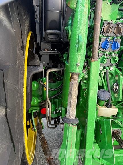 John Deere 6155R Tractoren