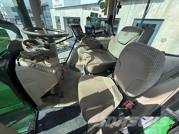 John Deere 6155R Tractoren