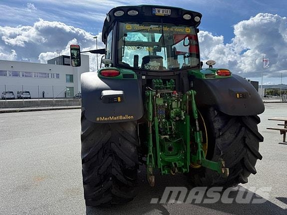 John Deere 6155R Tractoren