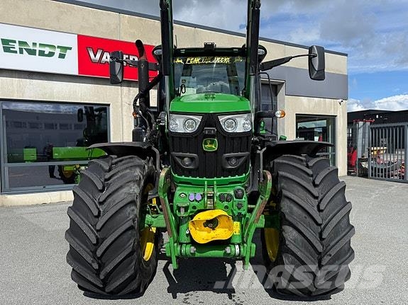 John Deere 6155R Tractoren