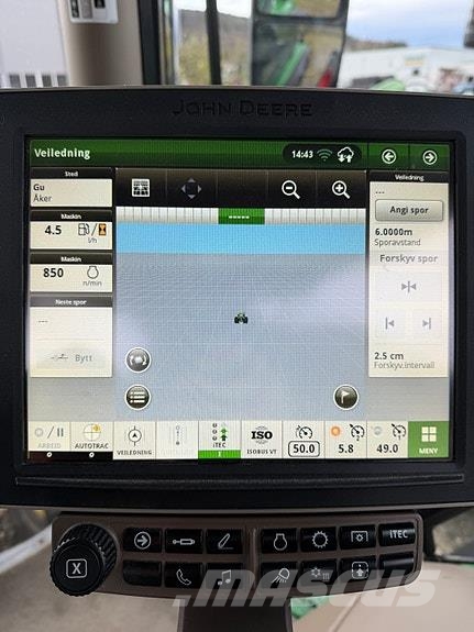 John Deere 6155R Трактори