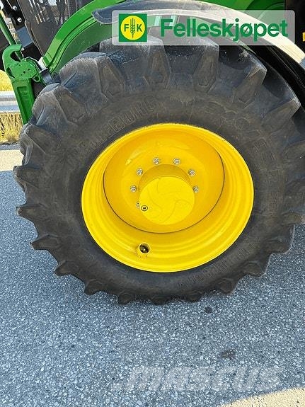 John Deere 6195M الجرارات