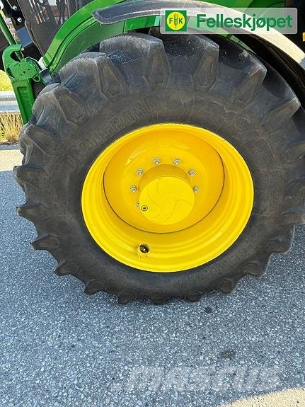 John Deere 6195M Traktori