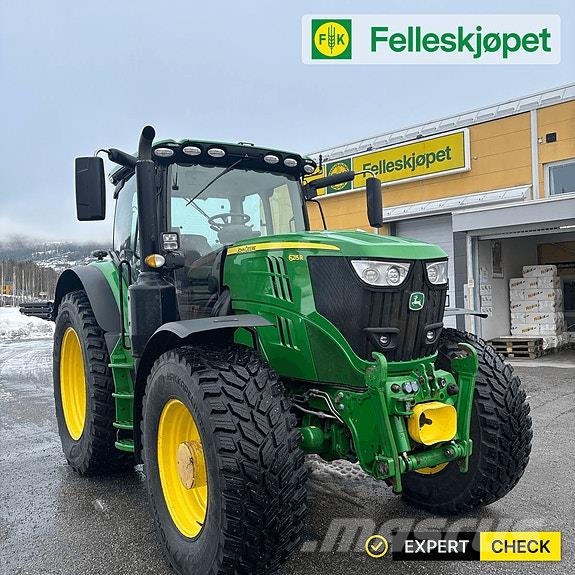 John Deere 6215R