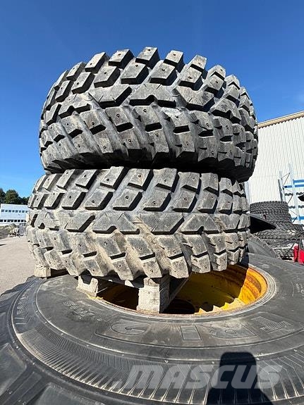 John Deere 6215R Traktorer