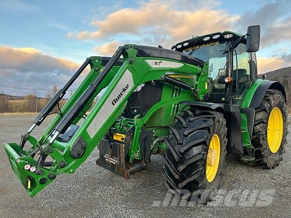 John Deere 6215R Traktörler
