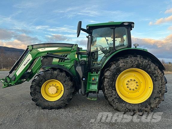 John Deere 6215R Traktörler