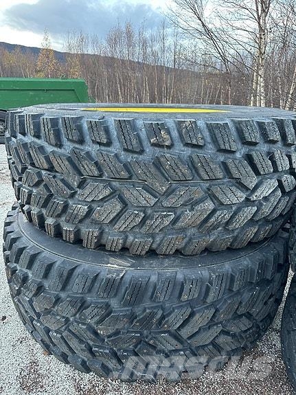 John Deere 6215R Traktörler