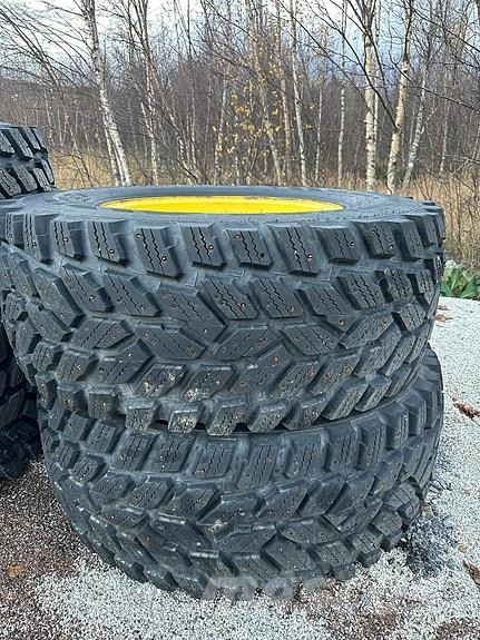 John Deere 6215R Traktörler