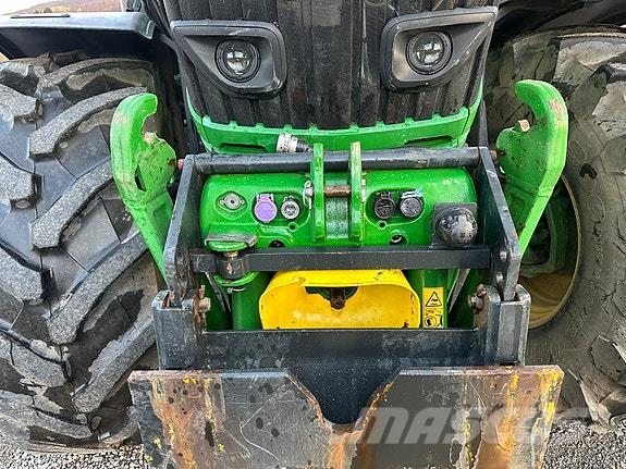 John Deere 6215R Traktörler