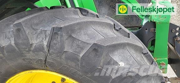 John Deere 6215R 50 KM Traktori
