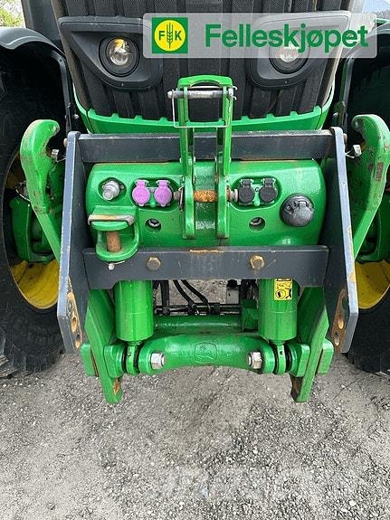 John Deere 6230R 50 km Traktorer