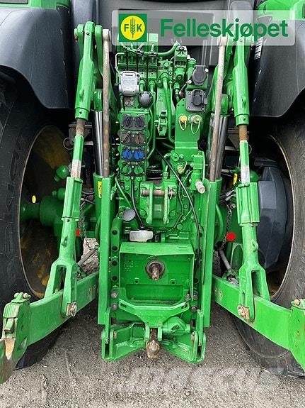 John Deere 6230R 50 km Traktorer