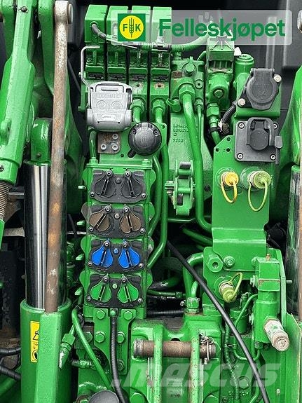 John Deere 6230R 50 km Traktorer