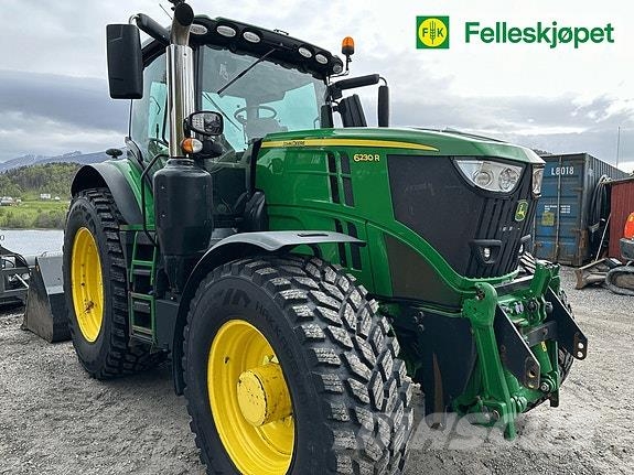 John Deere 6230R 50 km Traktorer