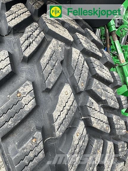 John Deere 6230R 50 km Traktorer