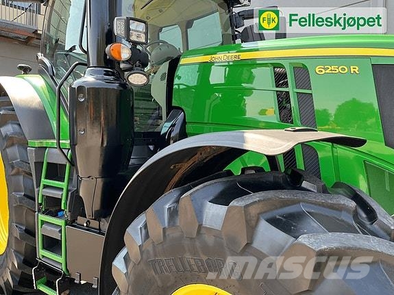 John Deere 6250R Traktorok