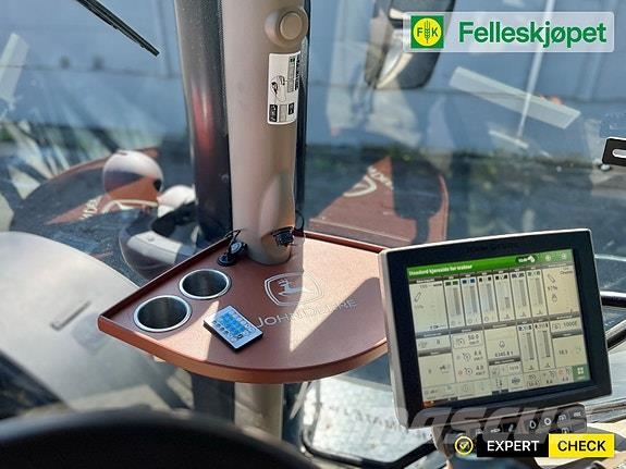 John Deere 6250R Black Edition Traktory