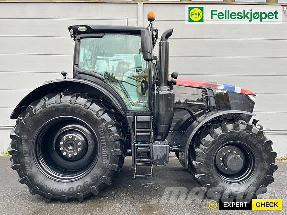 John Deere 6250R Black Edition Traktory