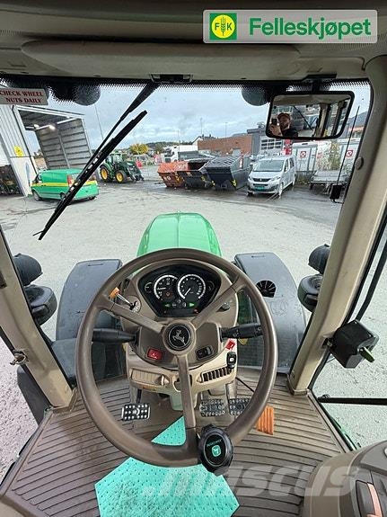 John Deere 6930 Traktorer