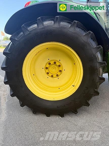 John Deere 6930 PREMIUM Traktorer