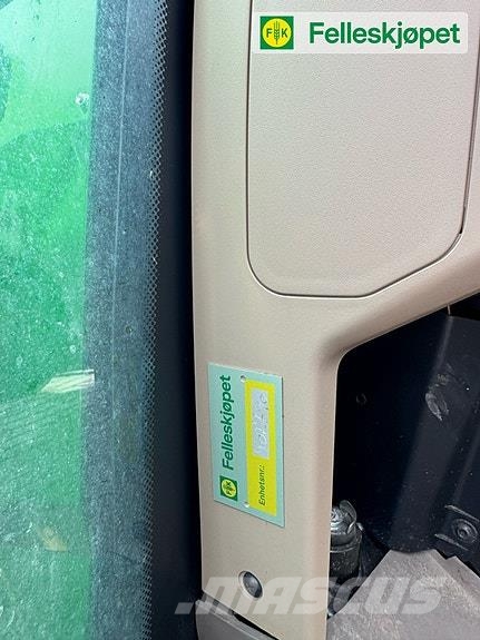 John Deere 6M125 Traktoren