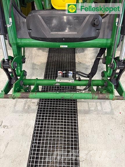 John Deere 6R 150 Traktorer