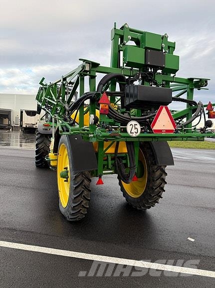 John Deere 732i رشاشات ذاتية الحركة