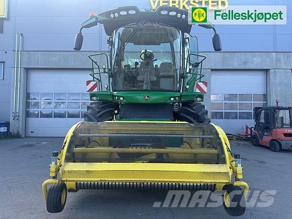 John Deere 8400 Schwader