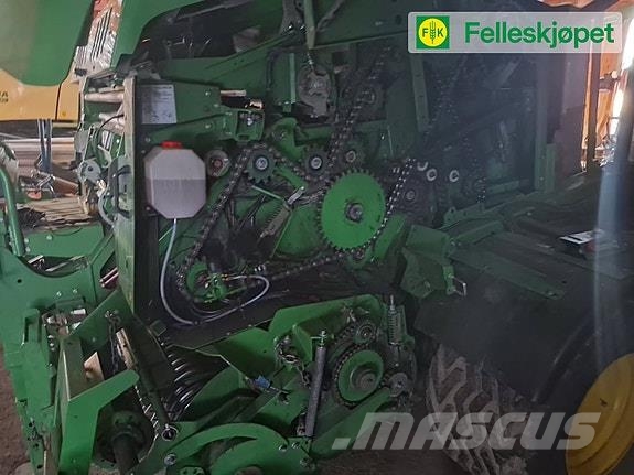 John Deere C441R Сламопреси за кръгли бали