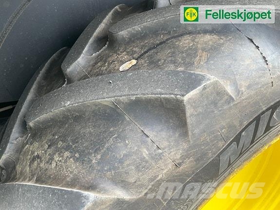 John Deere Hjul par: Michelin Multibib 540/65R38 GKN Gul 1 Шины и колёса