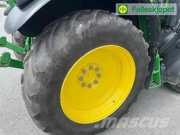 John Deere Hjul par: Michelin Multibib 540/65R38 GKN Gul 1 Шины и колёса
