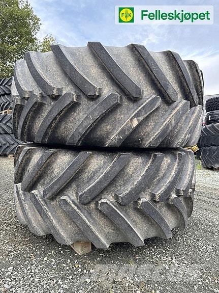 John Deere Hjul par: Michelin AxioBib 2 710/60R42 GKN Gul TW2 الإطارات والعجلات والحافات