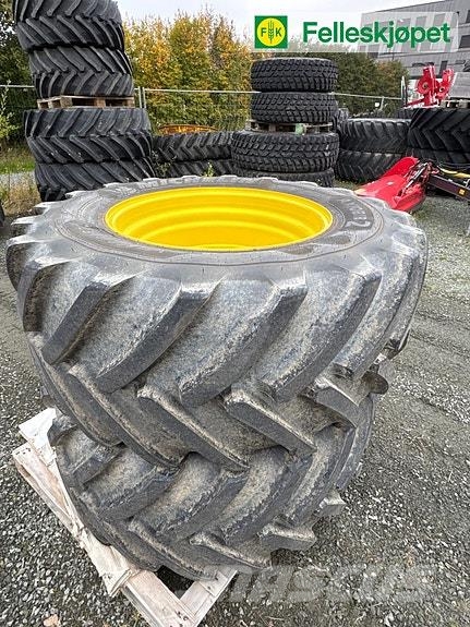 John Deere Hjul par: Michelin AxioBib 2 600/60R30 GKN Gul DW2 Шины и колёса