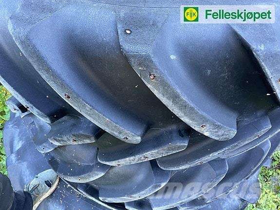 John Deere Hjul par: Michelin Multibib 540/65R30 GKN Guk 8 Hjul, Dæk og Fælge