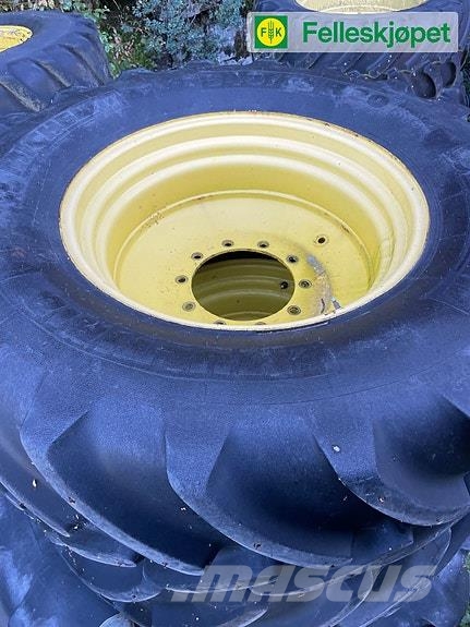 John Deere Hjul par: Michelin Multibib 540/65R30 GKN Guk 8 Hjul, Dæk og Fælge