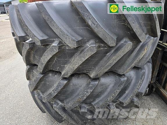 John Deere Hjul par: Michelin Axiobib 2 710/70R42 GKN Gul TW2 الإطارات والعجلات والحافات