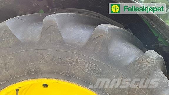 John Deere Hjul par: Michelin XeoBiB 650/60R38 Originalfelg J Шины и колёса