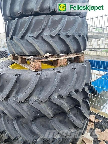 John Deere Hjul par: Mitas 600/65R38 med komplett felg JD Колеса