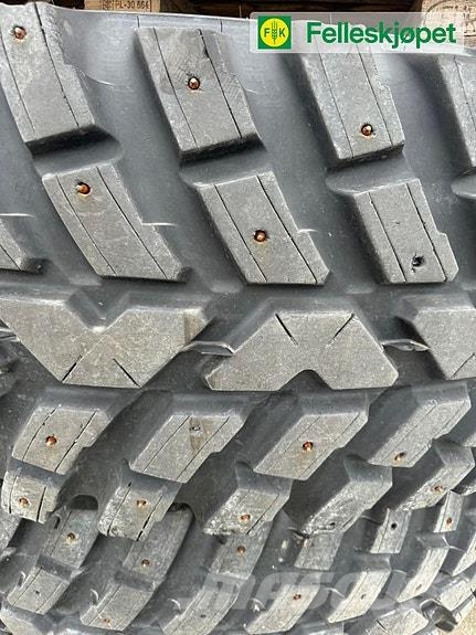 John Deere Hjul par: Nokian TRI2 620/80R42 Fakspro GUL DW20B Ελαστικά και ζάντες