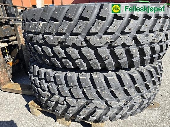 John Deere Hjul par: Nokian TRI 2 480/80 34 gul Banden, wielen en velgen