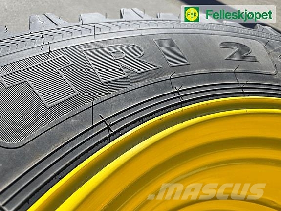 John Deere Hjul par: Nokian TRI 2 480/80 34 gul Banden, wielen en velgen