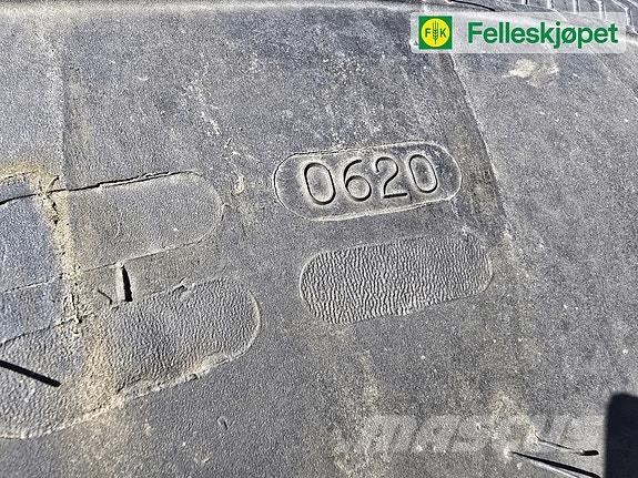 John Deere Hjul par: Nokian TRI 2 480/80 34 gul Banden, wielen en velgen