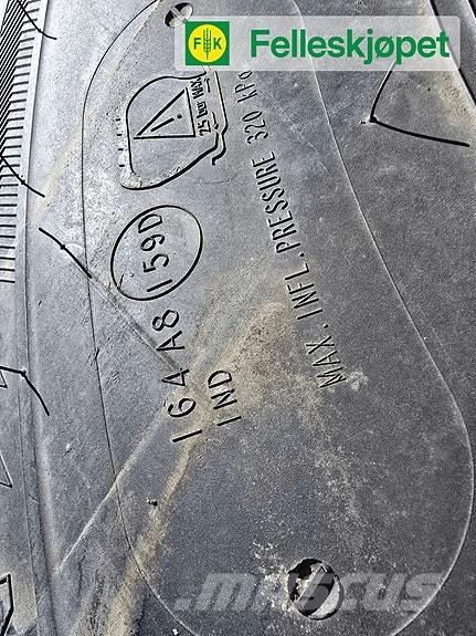 John Deere Hjul par: Nokian TRI 2 480/80 34 gul Banden, wielen en velgen