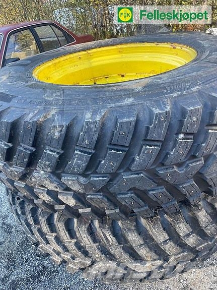 John Deere Hjul par: Nokian Tri 2 seipet 540/80R38 Fakspro g Tyres, wheels and rims