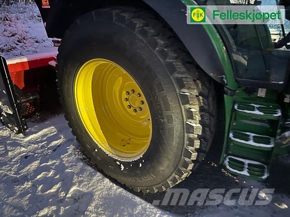 John Deere Hjul par: Nokian Hakkapeliitta TRI 480/80R34 Ukjen Pneumatiky, kolesá a ráfiky