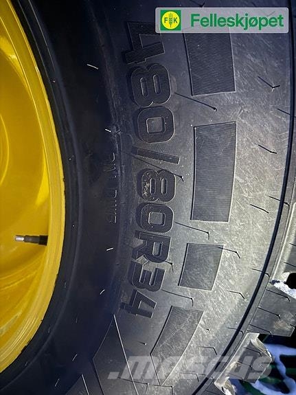 John Deere Hjul par: Nokian Hakkapeliitta TRI 480/80R34 Ukjen Pneumatiky, kolesá a ráfiky