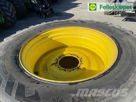 John Deere Hjul par: Nokian hakkapilitta 650/65R42 LP Wheels Dekk, hjul og felger